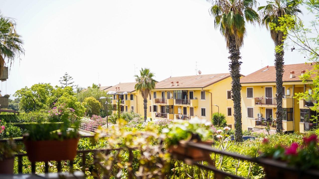 Av Apartment Aci Castello Exterior photo